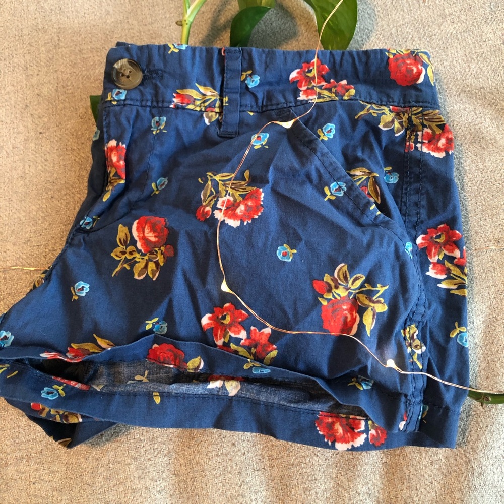 Adorable Flowery Mini Shorts